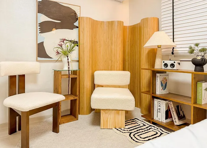 Apartamento Yongsan Haebangchon, Namsan Tower, Itaewon Street, 10-minute Walk To The Subway, 15 Minutes To Hongdae *