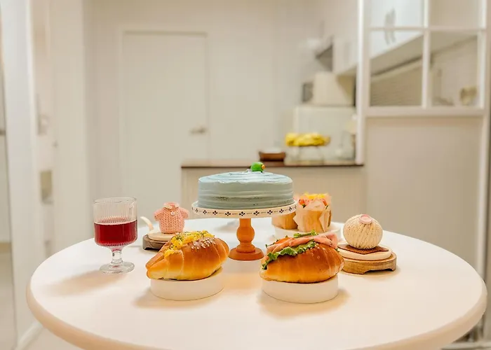 Yongsan Haebangchon, Namsan Tower, Itaewon Street, 10-minute Walk To The Subway, 15 Minutes To Hongdae Seúl