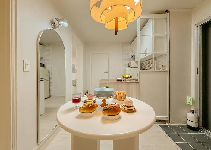 Yongsan Haebangchon, Namsan Tower, Itaewon Street, 10-minute Walk To The Subway, 15 Minutes To Hongdae * Seúl